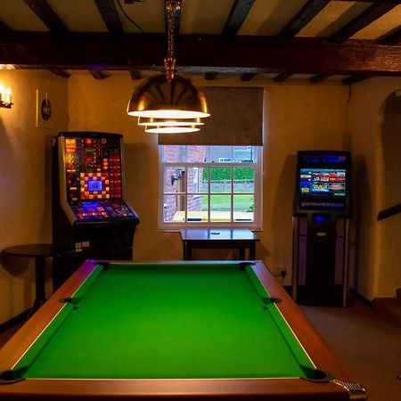 The Lion Hotel Llansantffraid-ym-Mechain Exteriér fotografie